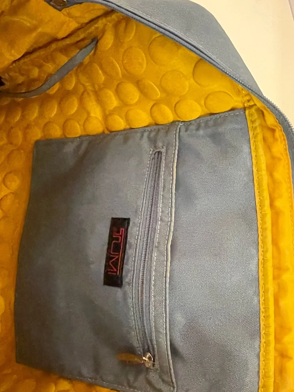 Tumi compact laptop